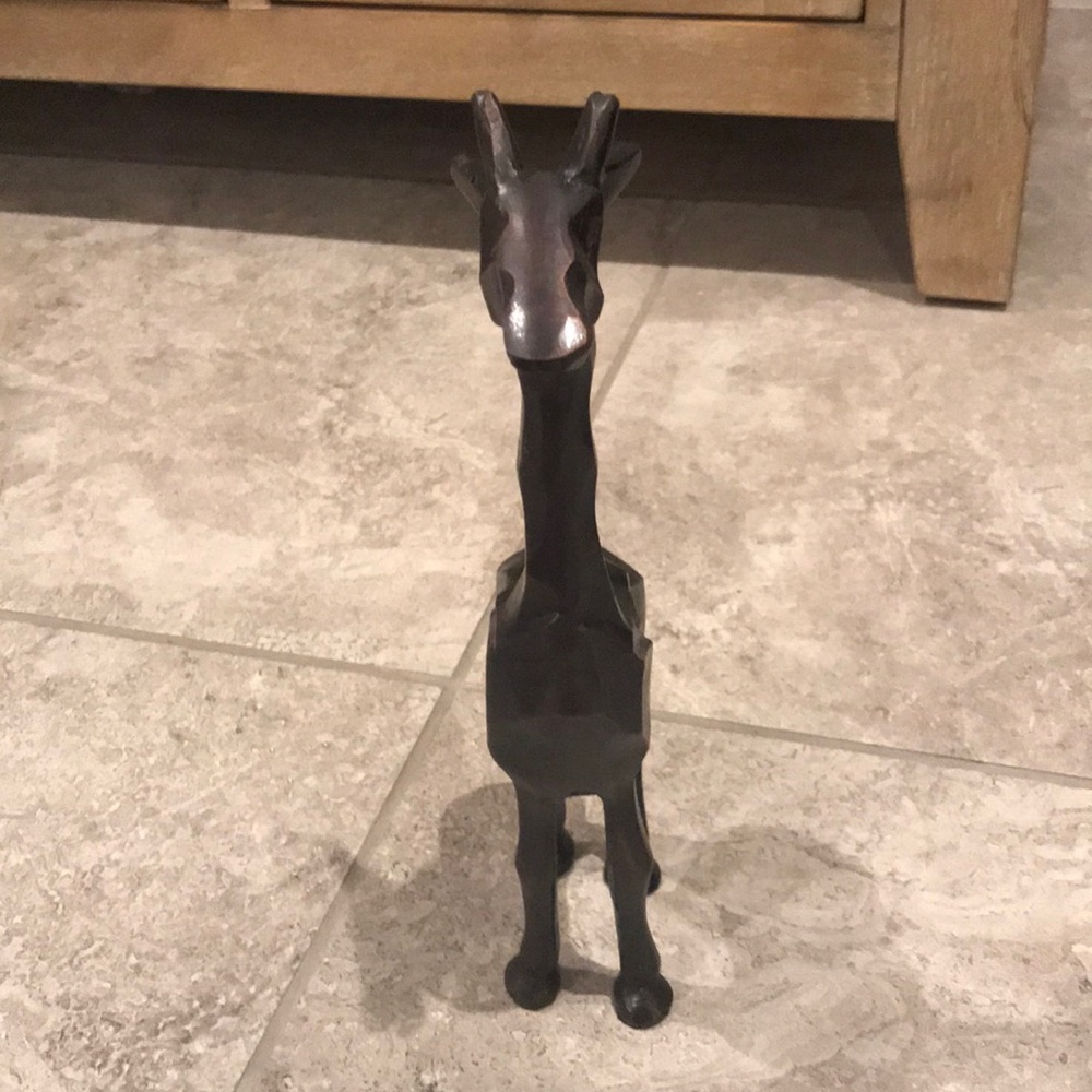 Decorative 12” Giraffe 🦒 - Picture 3 of 4